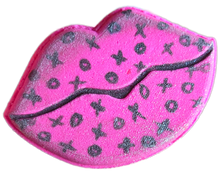 Load image into Gallery viewer, Kiss Bath Bomb
