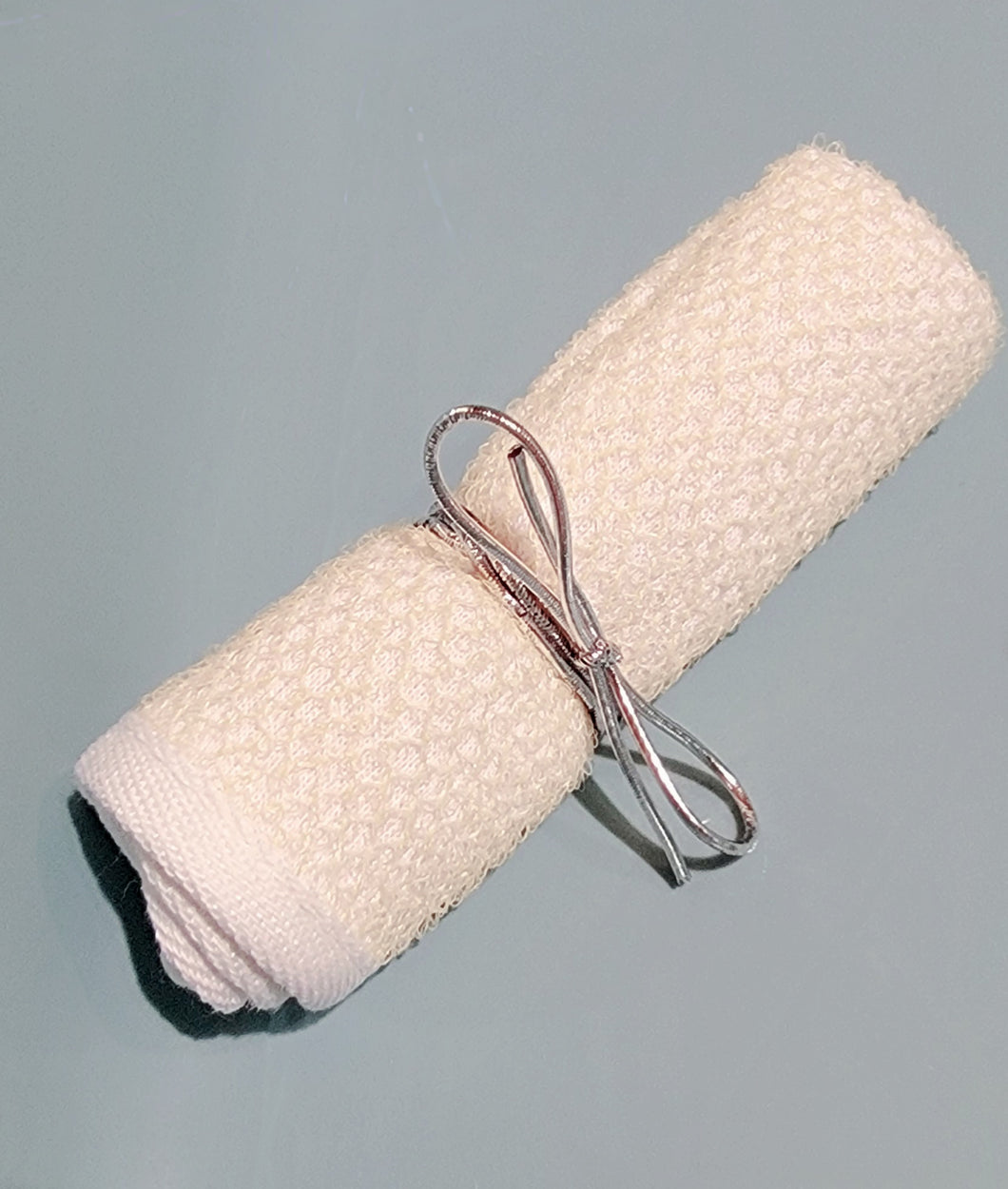 Exfoliating Washcloth with hanging loop