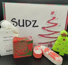 Load image into Gallery viewer, Premium Gift Box
