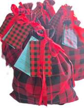 Load image into Gallery viewer, Santa’s Sack ~ 3 pack Bath Bombs
